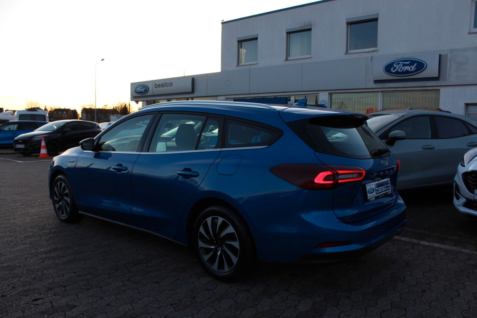 Ford Focus Titanium Turnier 1,0EcoBoost*Automatik*AHK