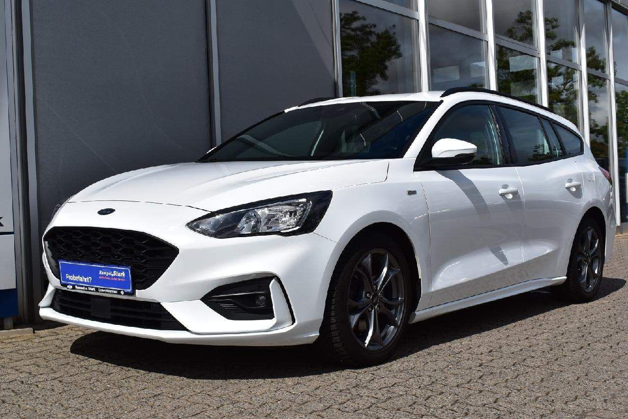 Ford Focus ST-Line - Samsaru's Car Outlet