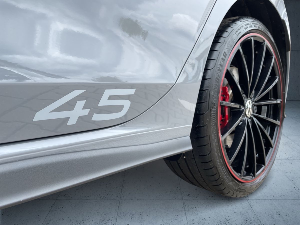 Volkswagen Golf GTI Clubsport 2.0 TSI DSG - Samsaru's Car Outlet