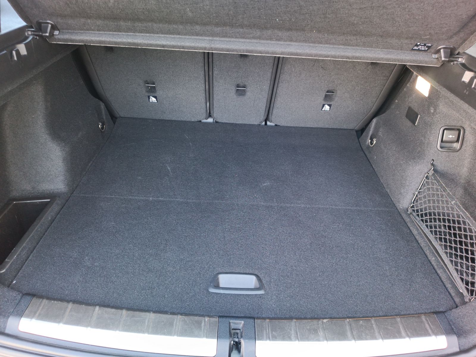 BMW X1 xDrive25e M Sportpaket - Samsaru's Car Outlet