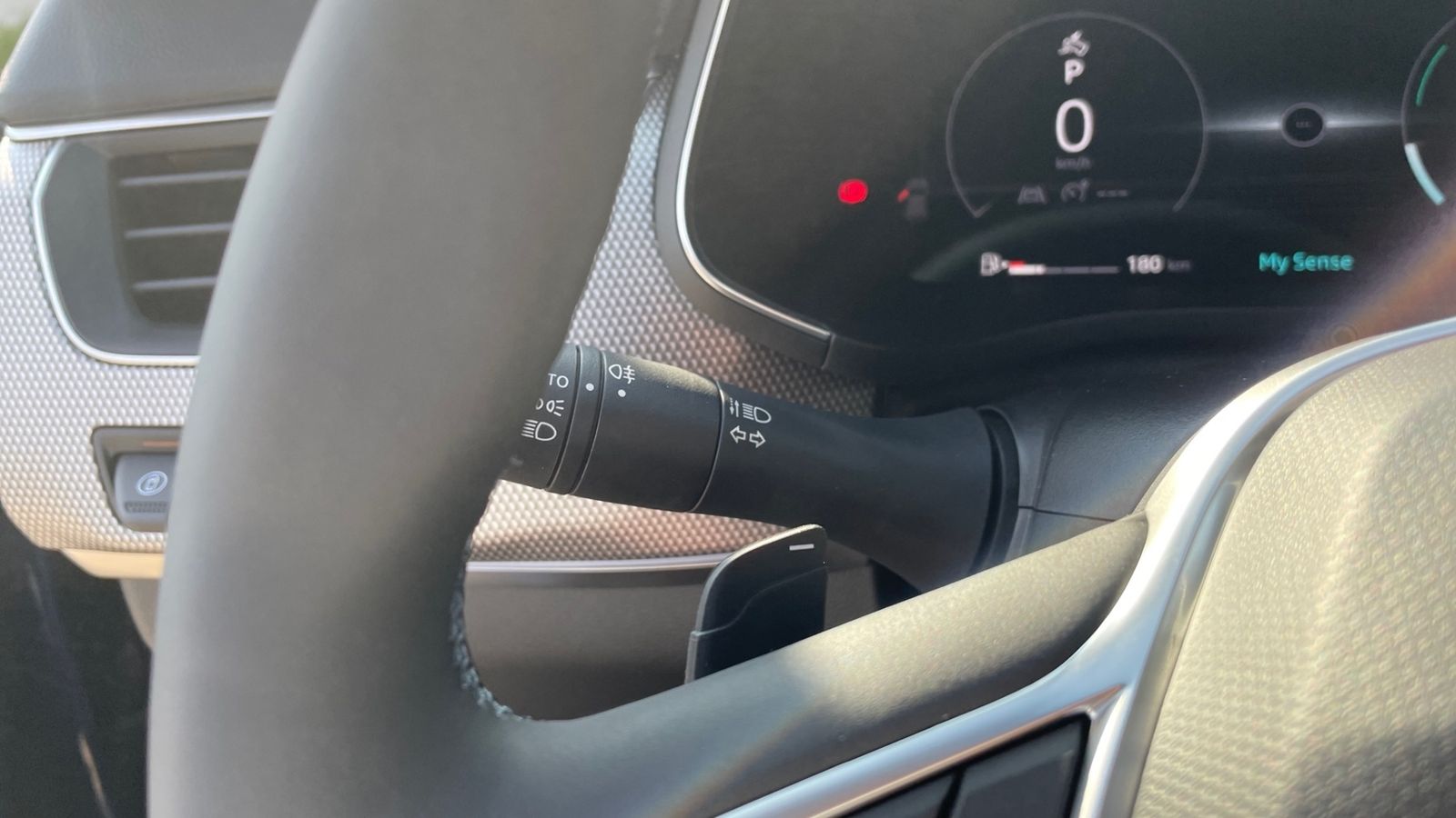 Renault Arkana TECHNO Mild Hybrid - Samsaru's Car Outlet
