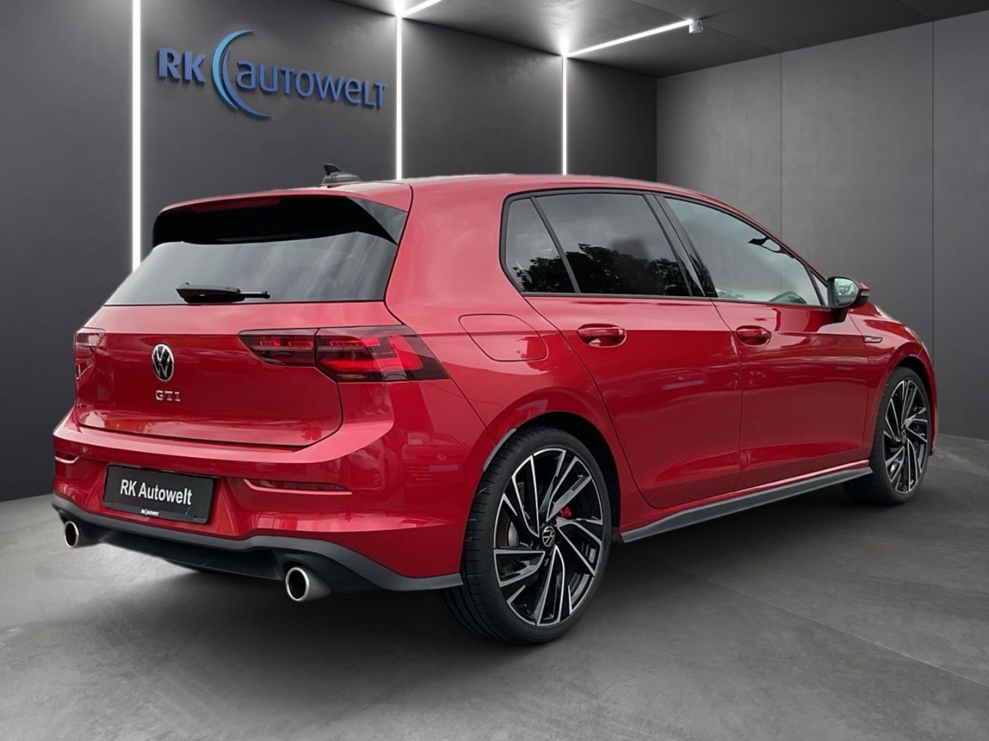Volkswagen Golf GTI 8 VIII 2.0 TSI - Samsaru's Car Outlet