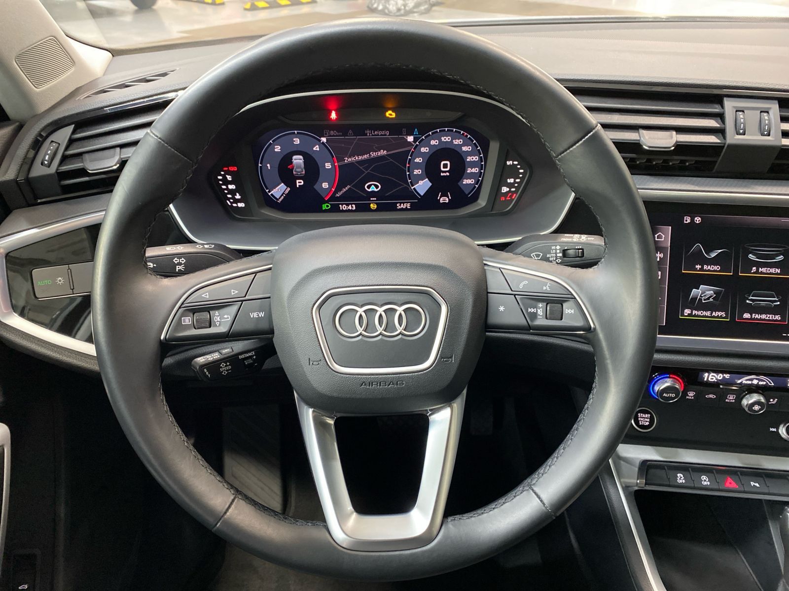 Audi Q3 35 TDI quattro - Samsaru's Car Outlet