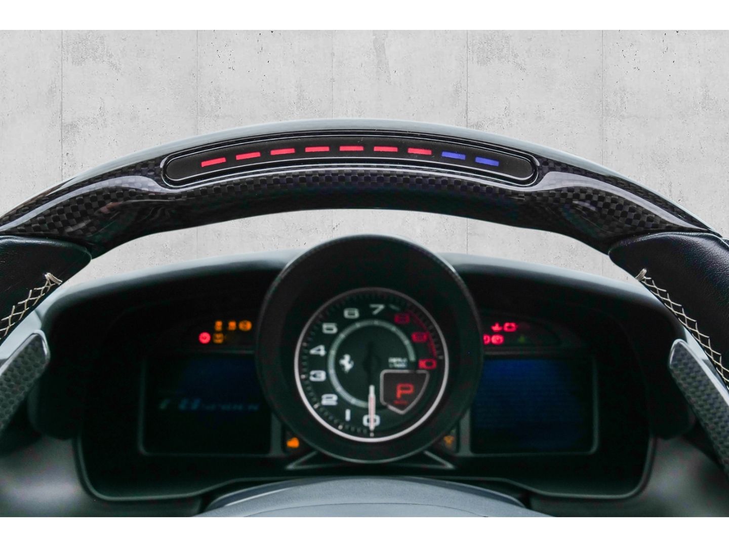 Ferrari F8 Spider - Samsaru's Car Outlet