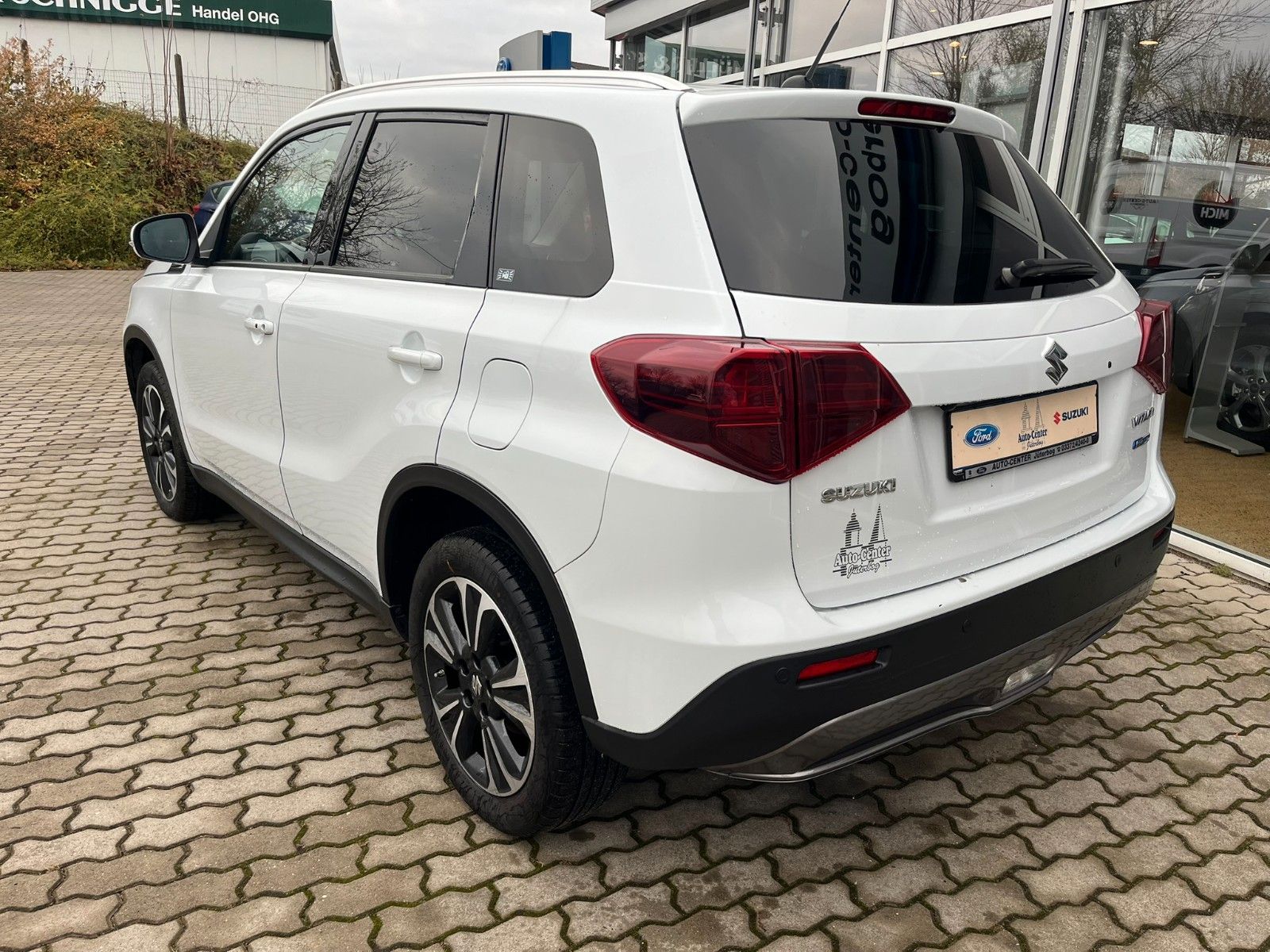 Suzuki Vitara 1.4 Comfort+ - Samsaru's Car Outlet