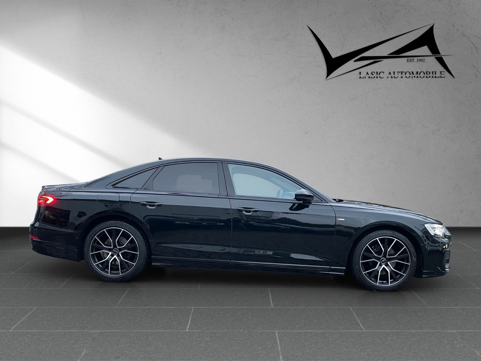 Audi A8 50 TDI quattro S line - Samsaru's Car Outlet
