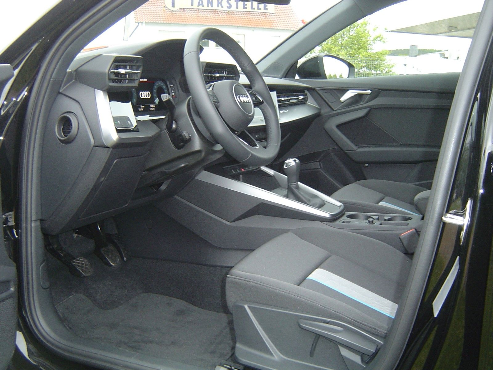 Audi A3 30 TFSI Sportback - Samsaru's Car Outlet