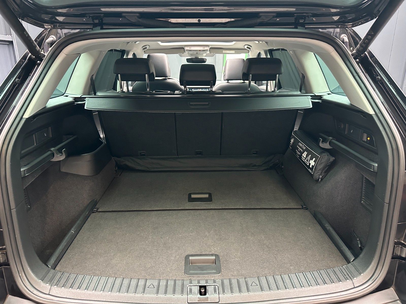 Skoda Kodiaq L&K 4x4 *20Zoll*PANORAMA*360*Standhzg*DCC