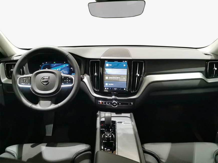 Volvo XC60 B5 B AWD Plus Dark