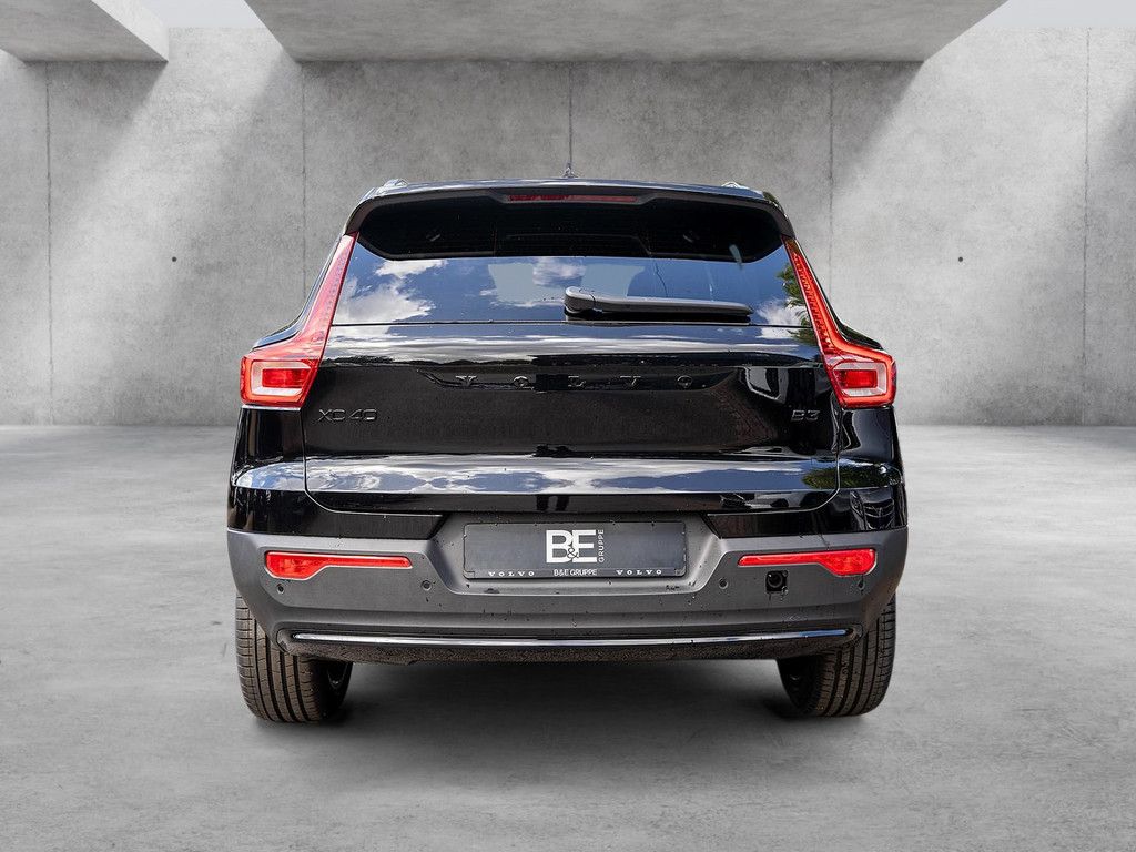 Volvo XC40 B3 Ultra Black Edition AHK PANO 360°