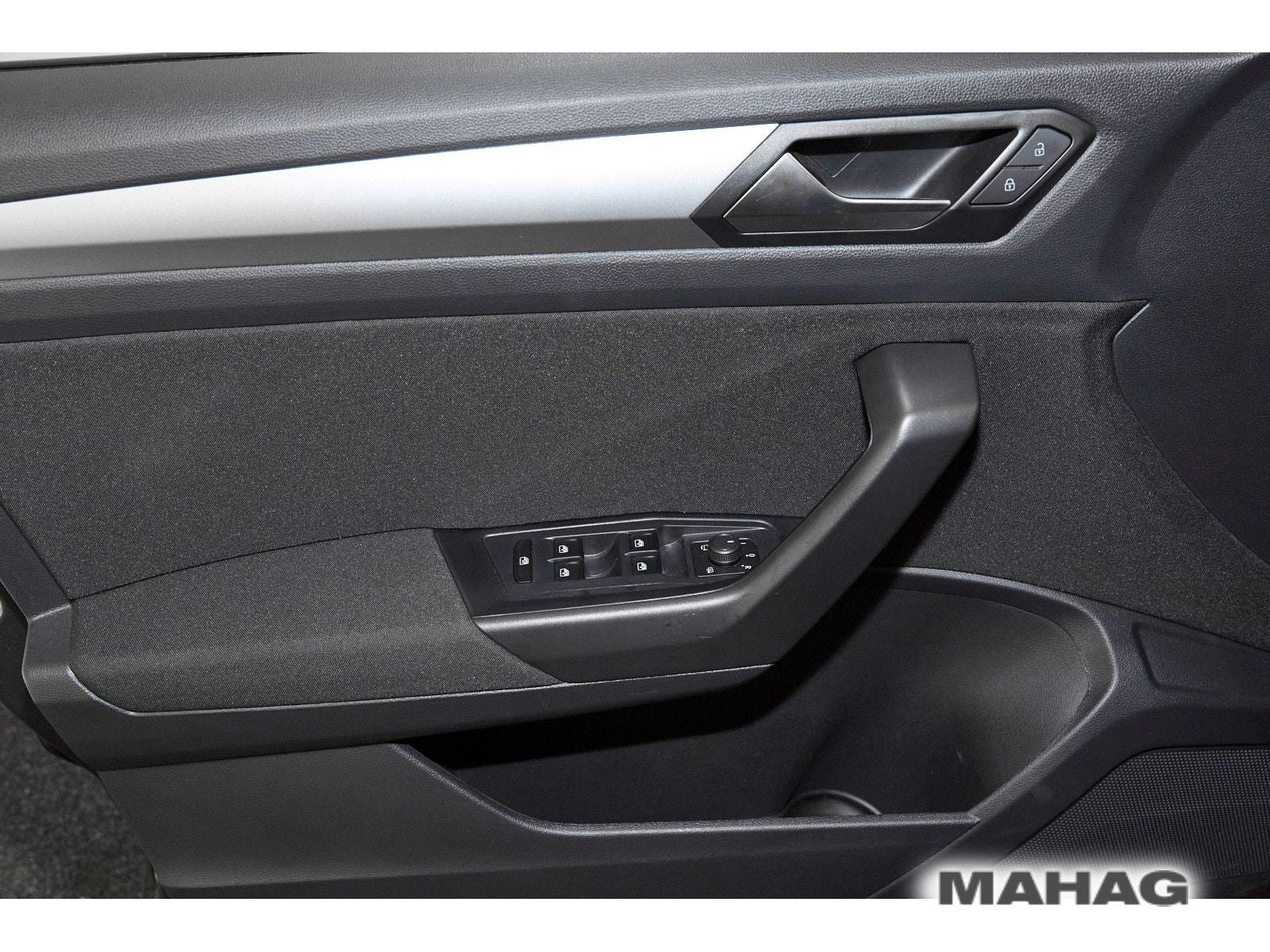 Volkswagen T-ROC 1.5 TSI LIFE - Samsaru's Car Outlet