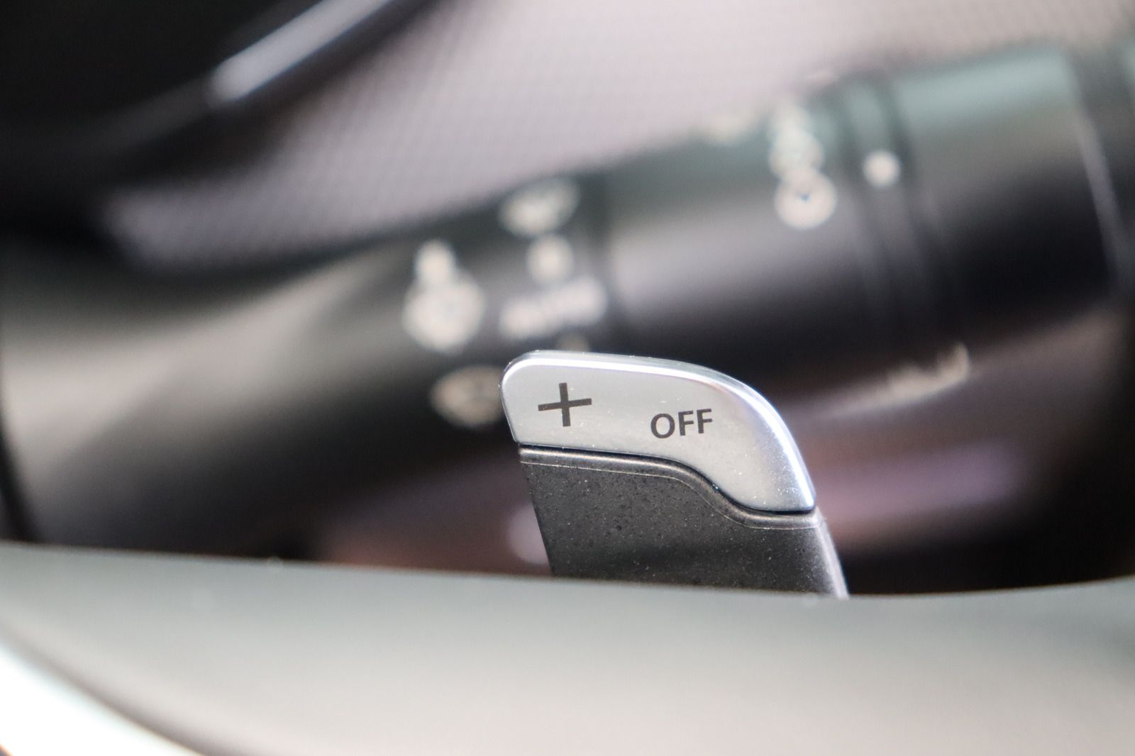 Renault Arkana - Samsaru's Car Outlet