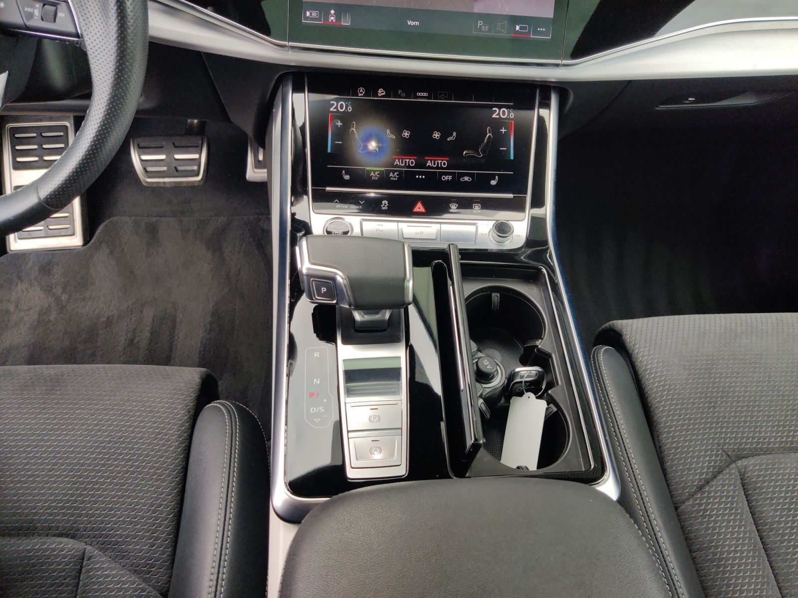 Audi Q8 55 TFSI Tiptr. S-Line 2x, HD Matrix, AHK, Pan