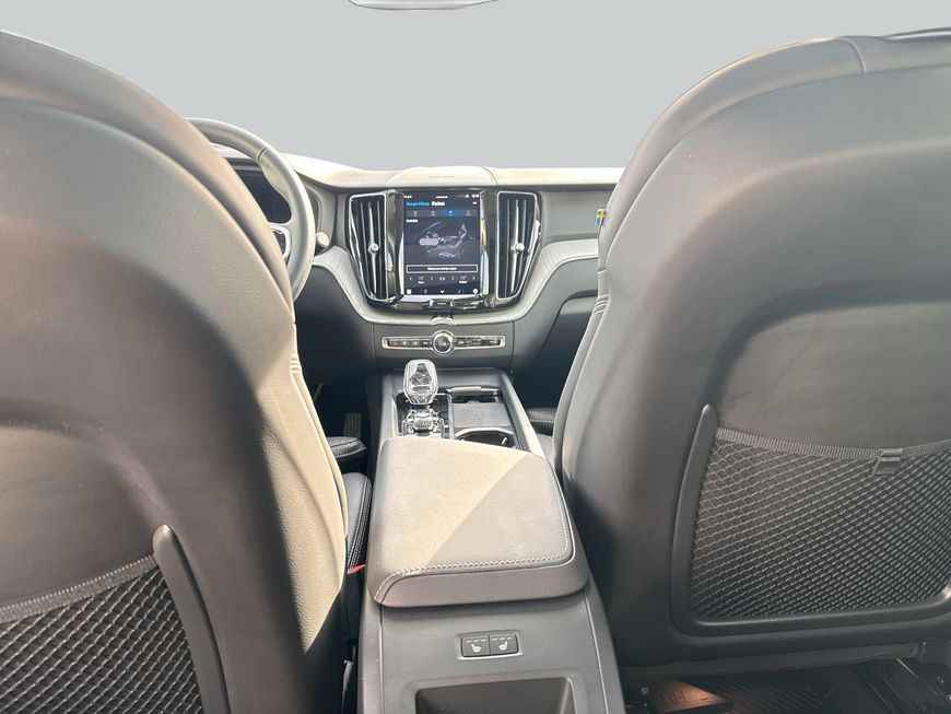 Volvo XC60 B5 B AWD Plus Dark