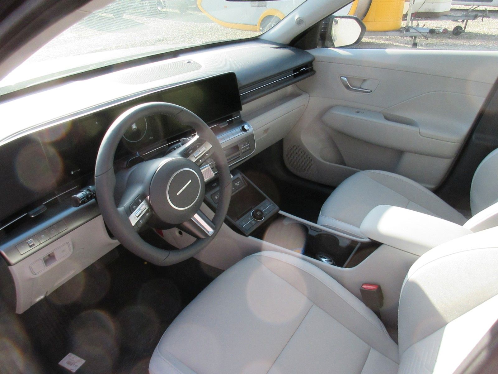 Hyundai Kona 1.6 GDi Hybrid Trend - Samsaru's Car Outlet