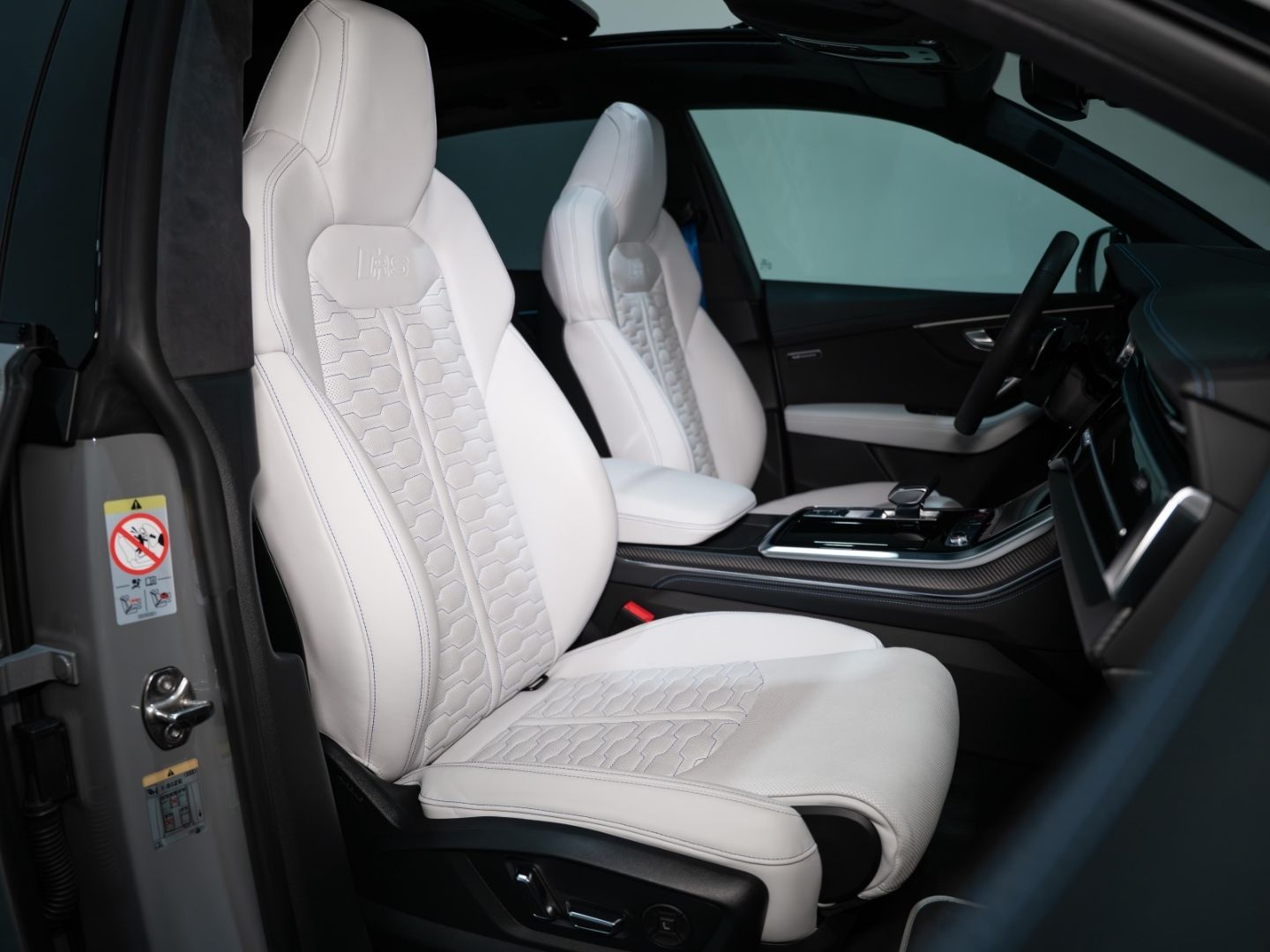 Audi RSQ8 4.0 TFSI QU PANO EXCLUSIVE DYNAMIK+ KERAMIK