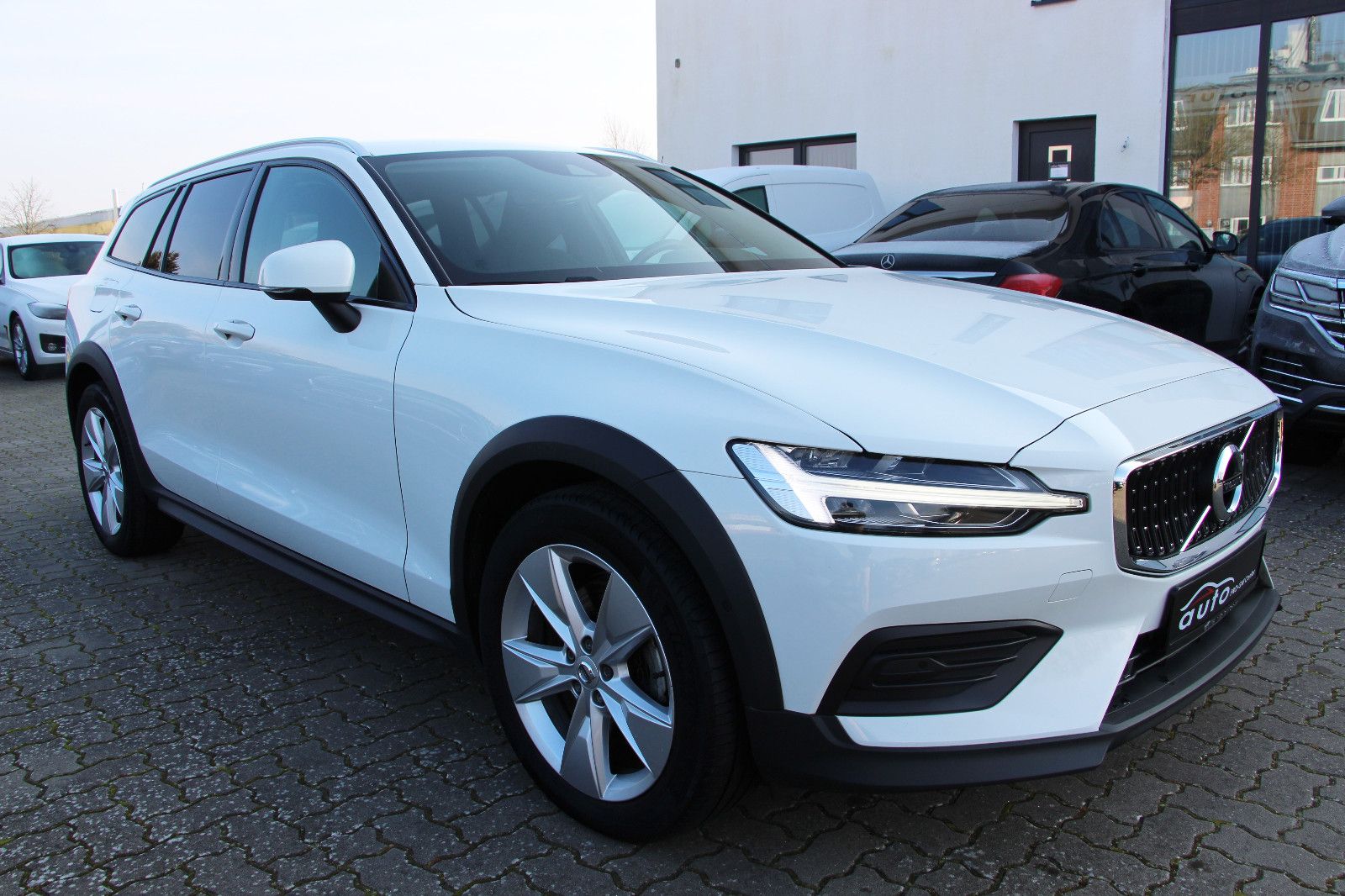 Volvo V60 Cross Country AWD