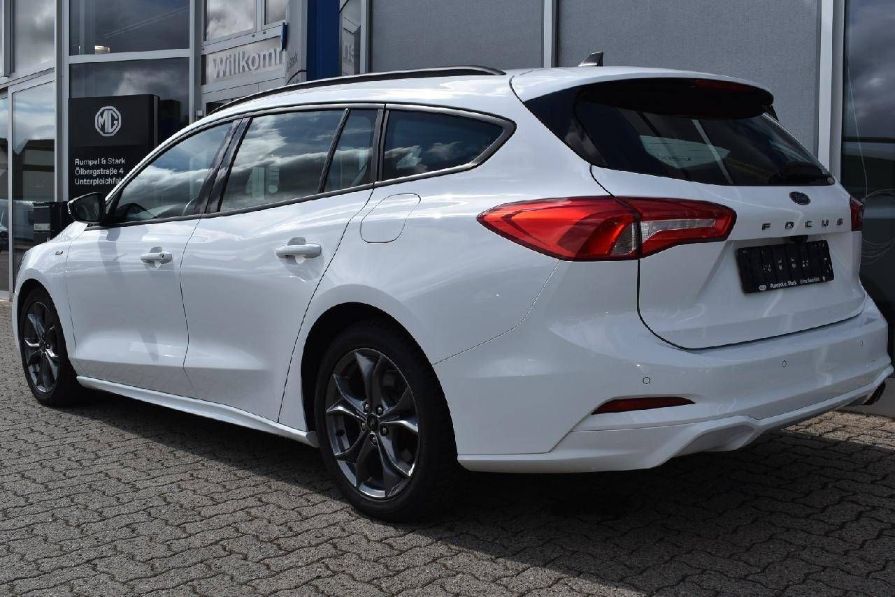 Ford Focus ST-Line - Samsaru's Car Outlet
