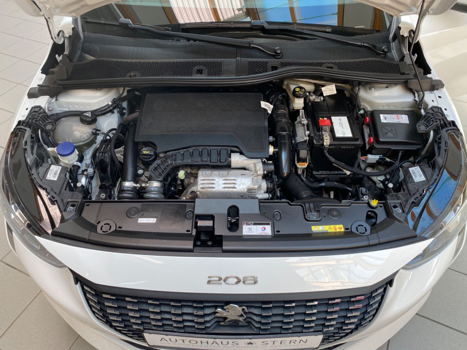 Peugeot 208 Active Pack - Samsaru's Car Outlet
