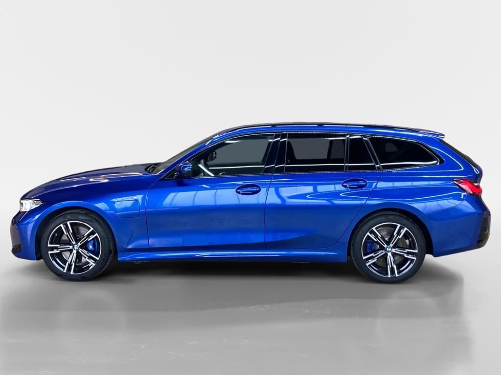 BMW 330e Touring xDrive M Sport AHK+ACC+Pano+Inno+