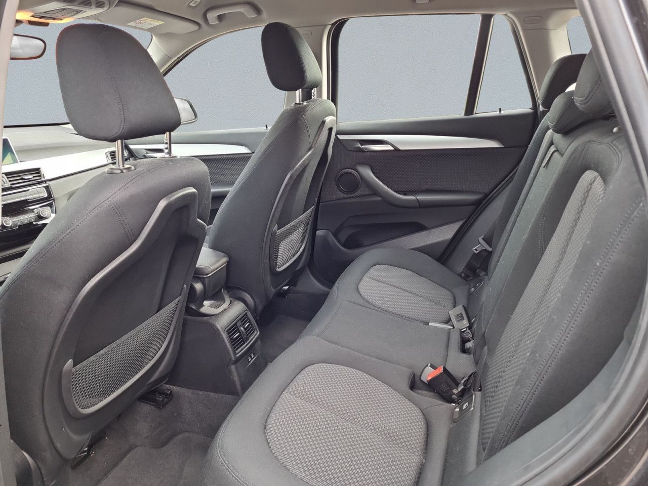 BMW X1 xDrive20iA Advantage - Samsaru's Car Outlet