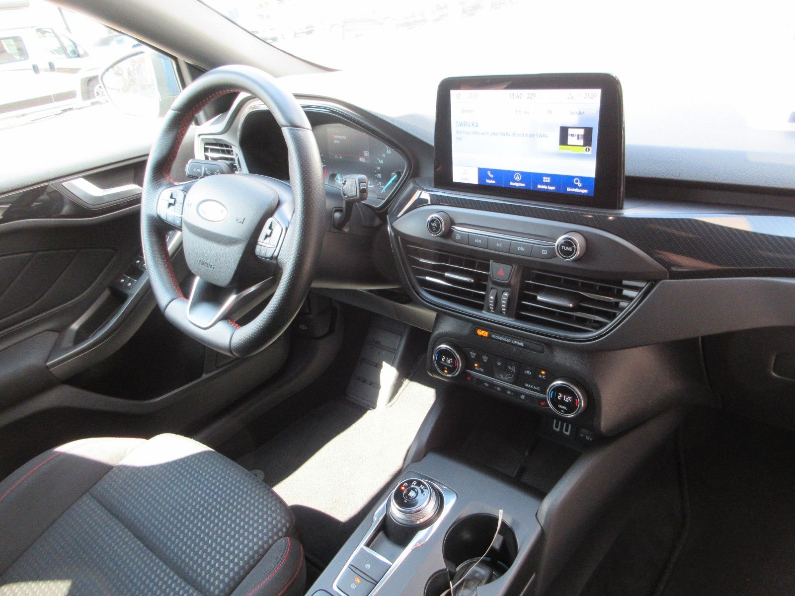Ford Focus 1,5 EcoBlue ST-Line - Samsaru's Car Outlet
