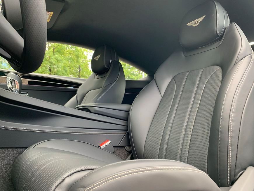 Bentley New Continental GT V8 Hybrid Black Edition