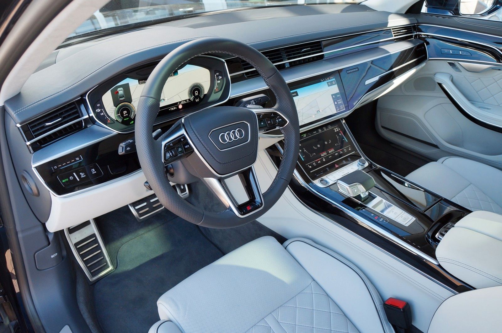 Audi A8L S line 60 TFSIe 4-Sitzer - Samsaru's Car Outlet