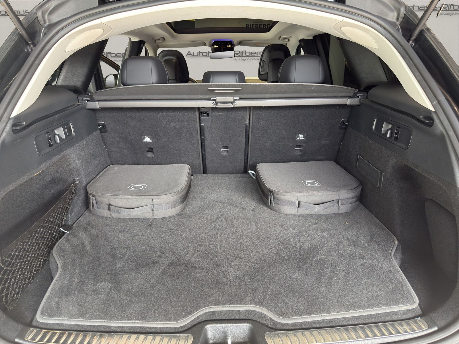 Mercedes-Benz GLC 300 de 4Matic AMG - Samsaru's Car Outlet