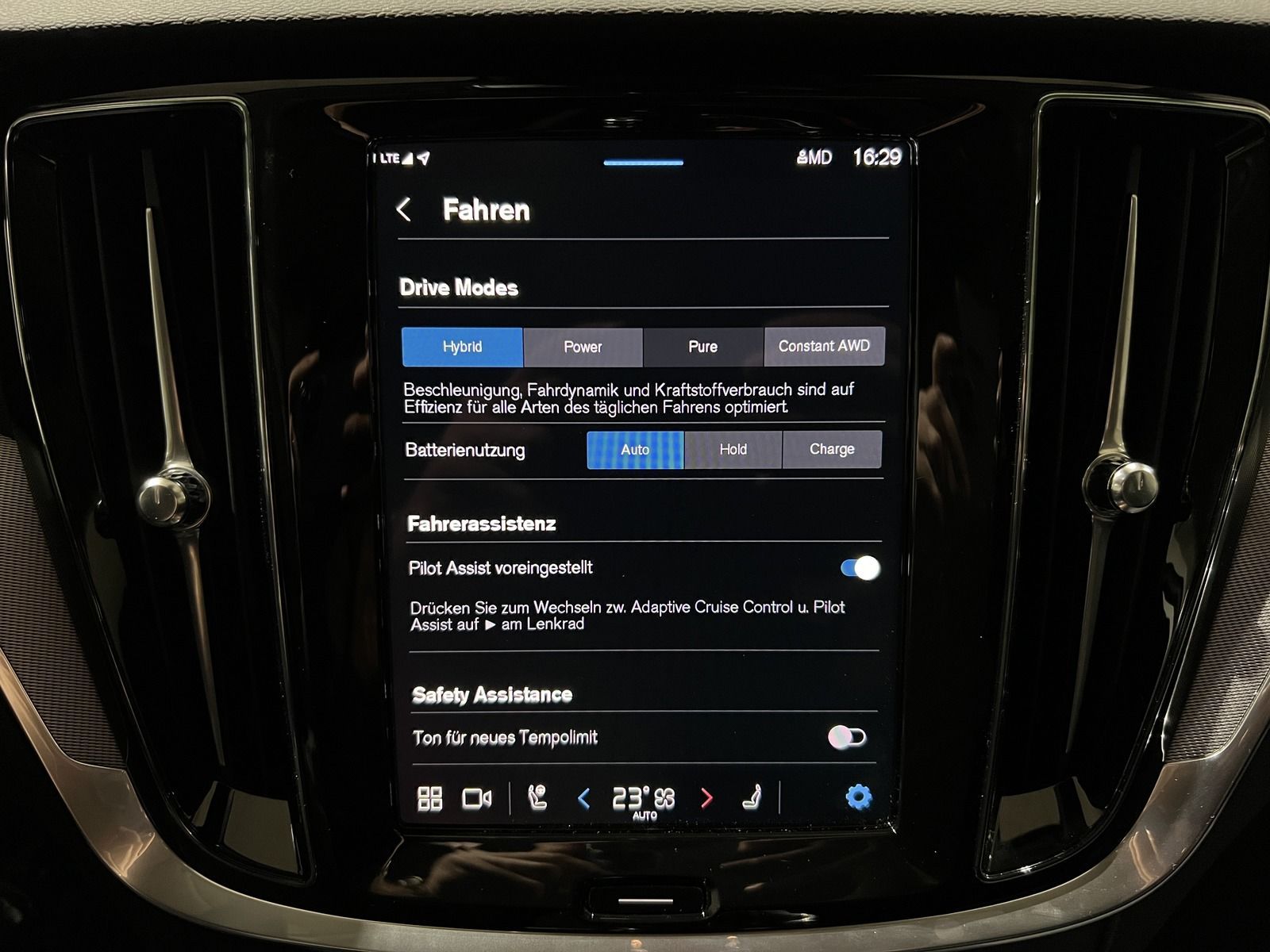 Volvo V60 T6 Plus Dark Recharge AWD ACC Pano AHK 360°