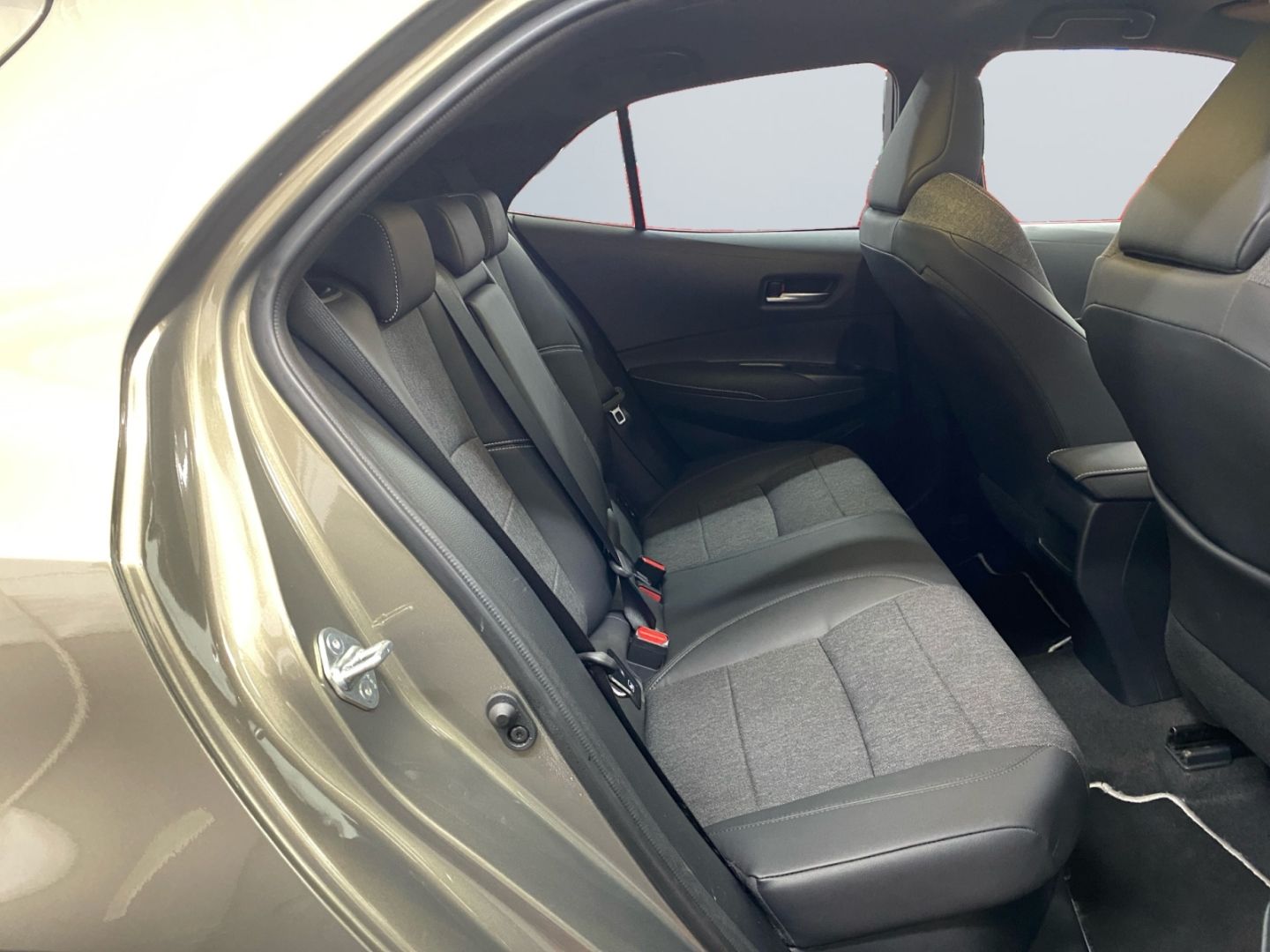 Toyota Corolla 1.8 Hybrid Team D *Bi-LED*ACC*CAM*SHZ*PD