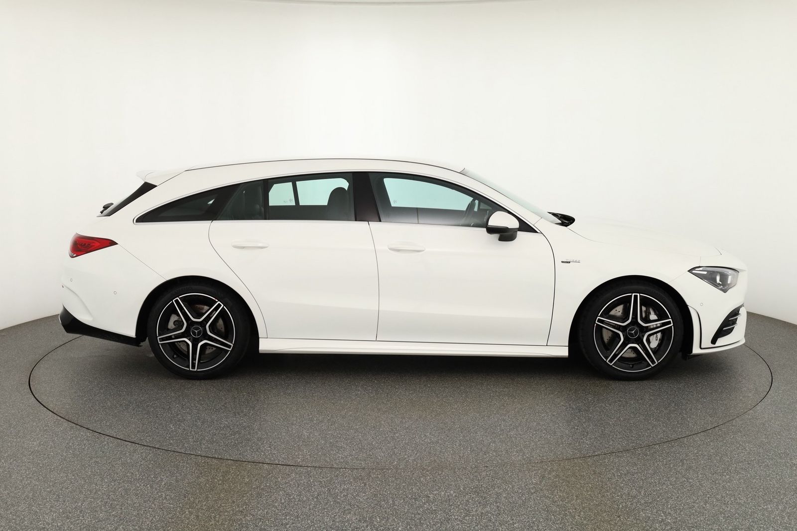 Mercedes-Benz CLA 35 AMG - Samsaru's Car Outlet