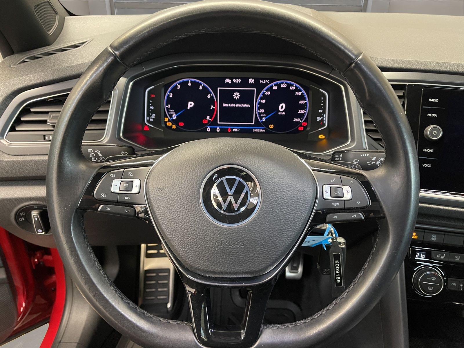 Volkswagen T-Roc R-Line - Samsaru's Car Outlet