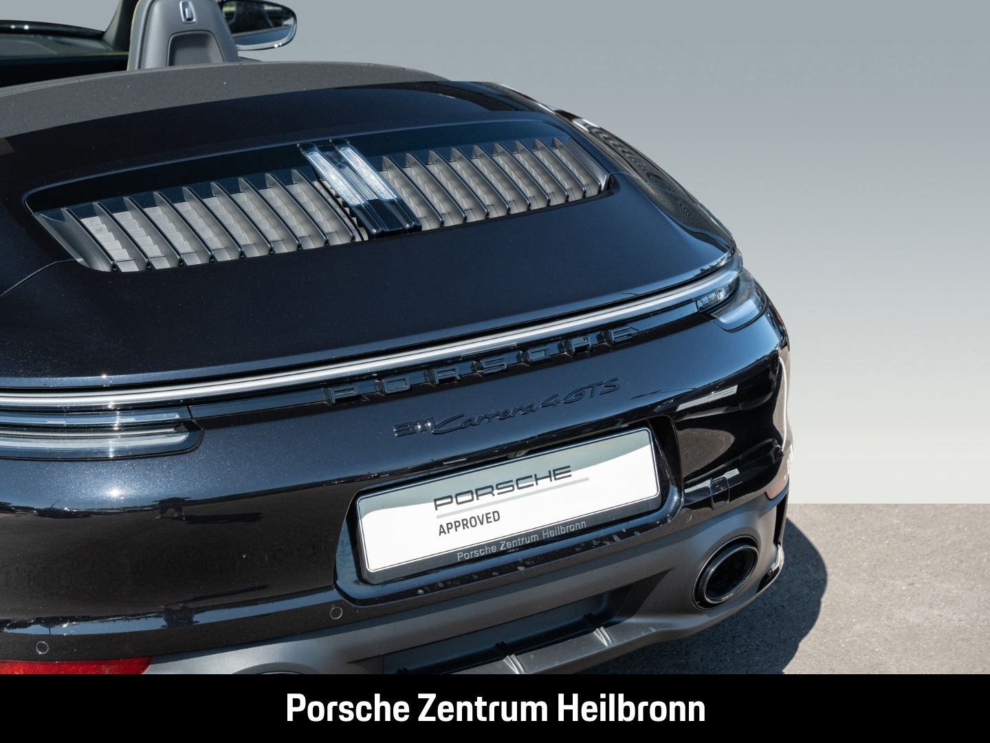 Porsche 992 911 Carrera 4 GTS Cabrio Burmester InnoDrive