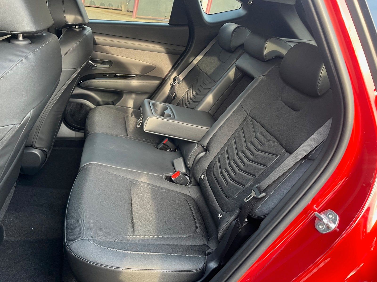 Hyundai Tucson 1.6 T-GDI MH Trend - Samsaru's Car Outlet