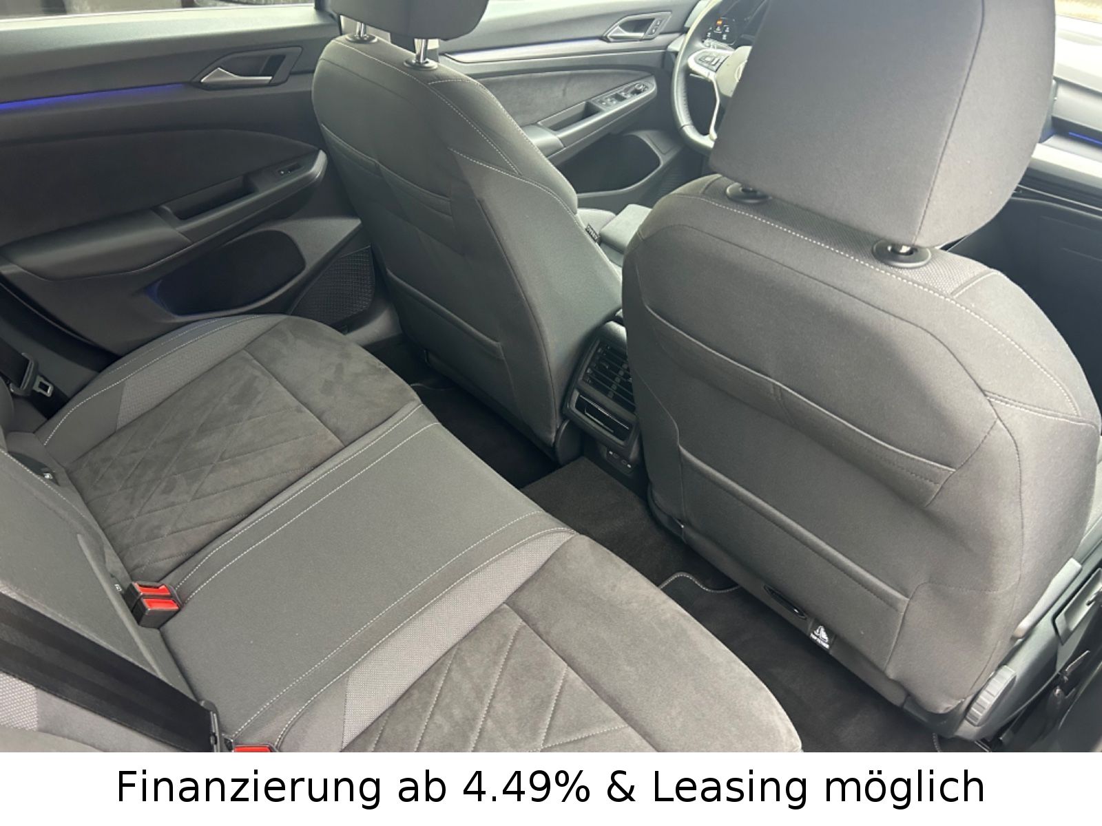 Volkswagen Golf 8 2.0 Variant Style DSG - Samsaru's Car Outlet