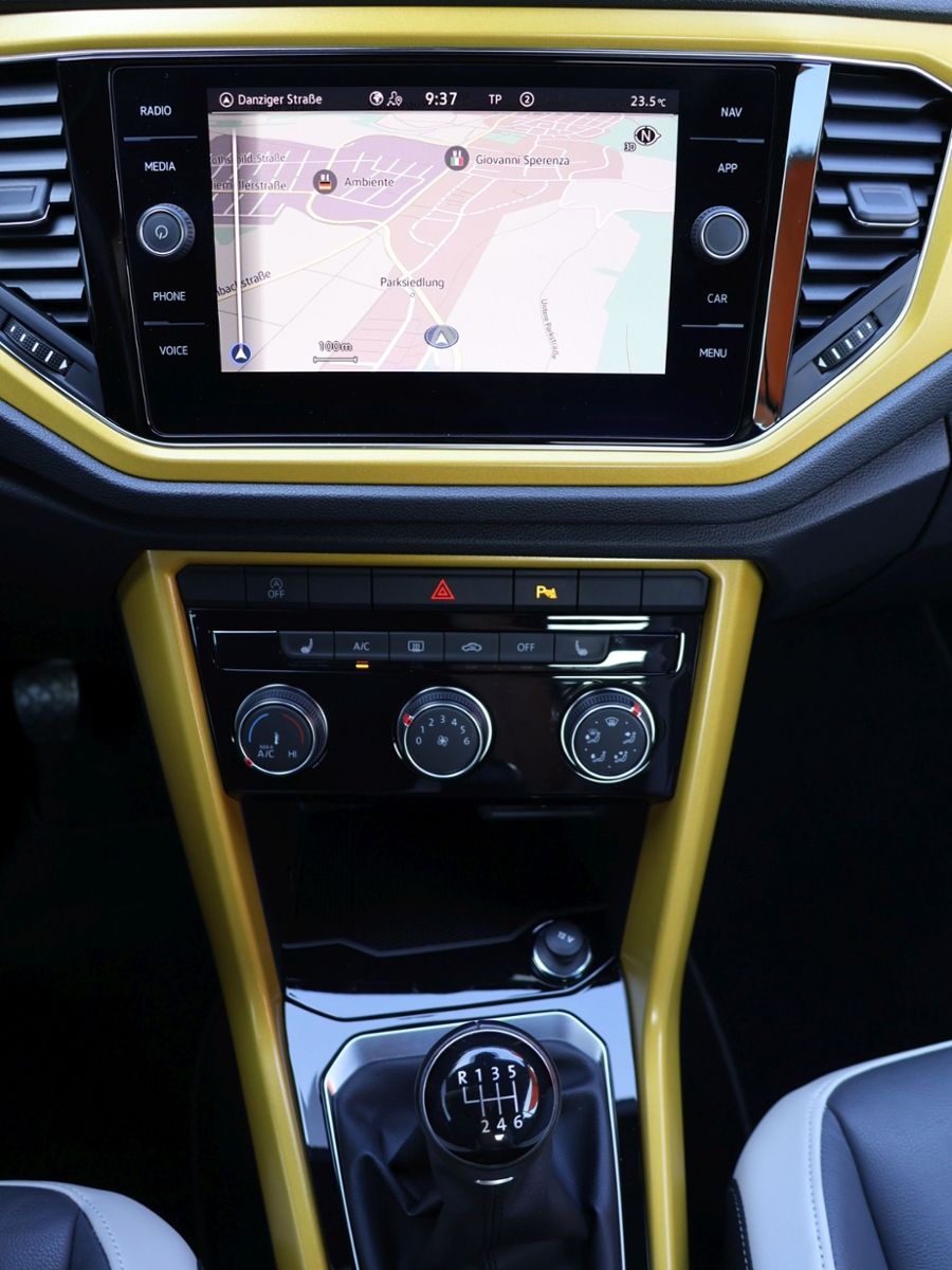 Volkswagen T-Roc Style - Samsaru's Car Outlet