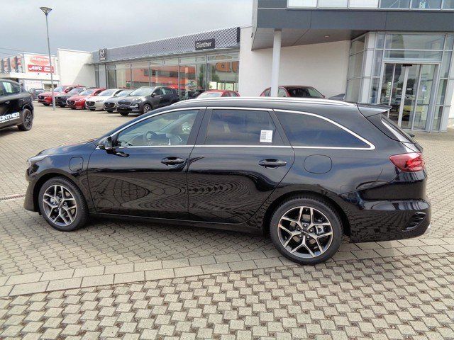 Kia Ceed SW 1.6 Plug-in Hybrid Platinum - Samsaru's Car Outlet