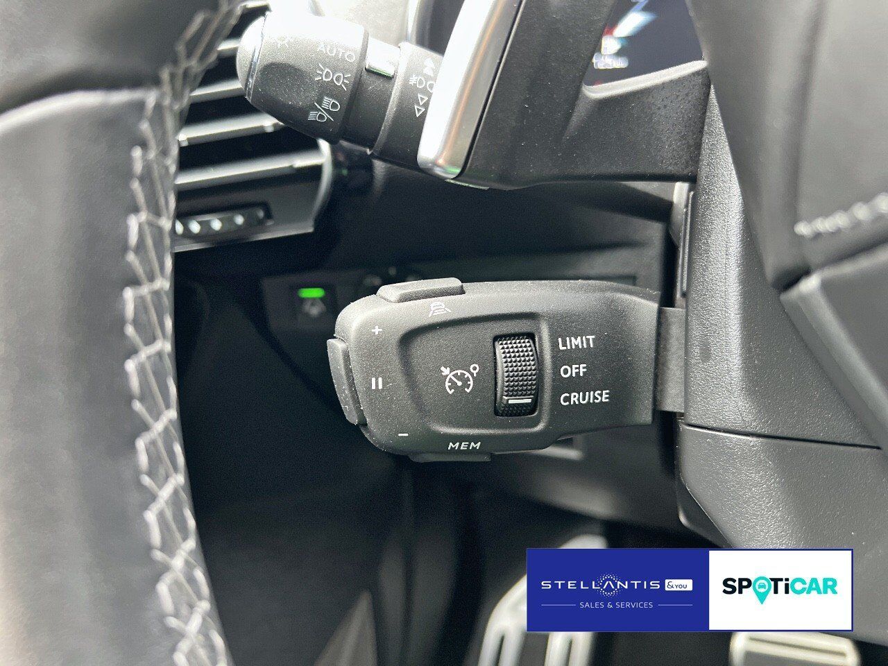 DS Automobiles DS 7 Crossback E-Tense Hybrid Louvre S&S (EU6d)
