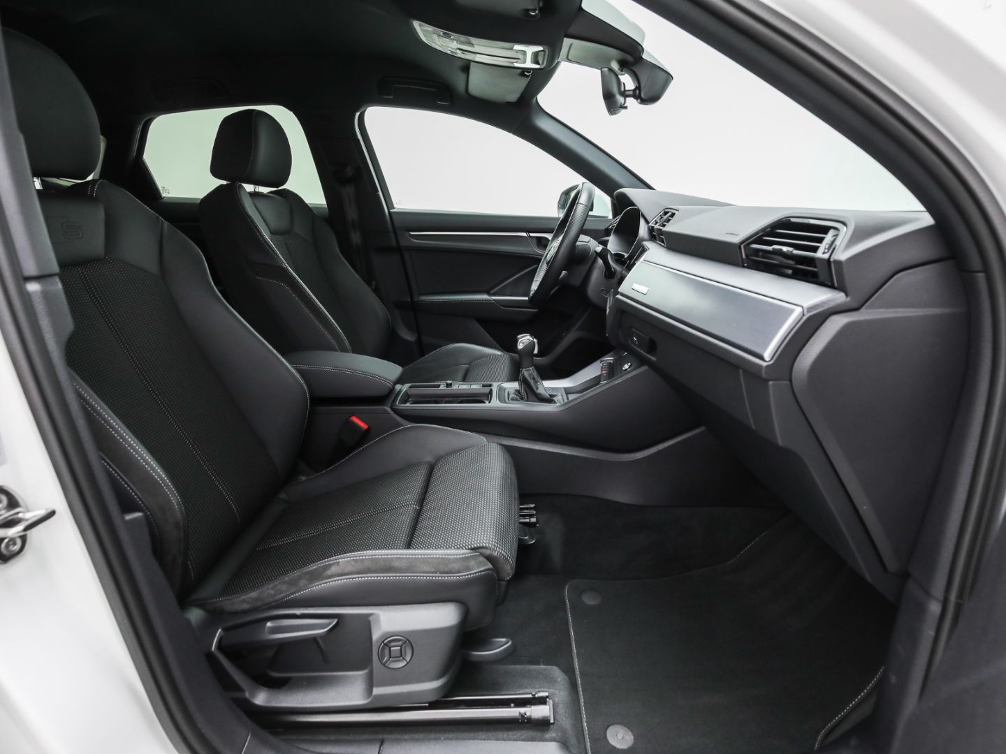 Audi Q3 Sportback 45 TFSI quattro S line - Samsaru's Car Outlet
