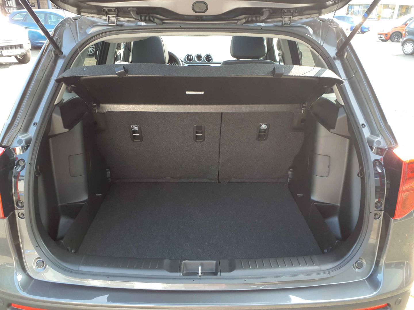 Suzuki Vitara 1.4 4x4 Comfort+ - Samsaru's Car Outlet