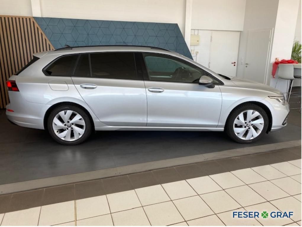 Volkswagen Golf VIII Variant Life - Samsaru's Car Outlet