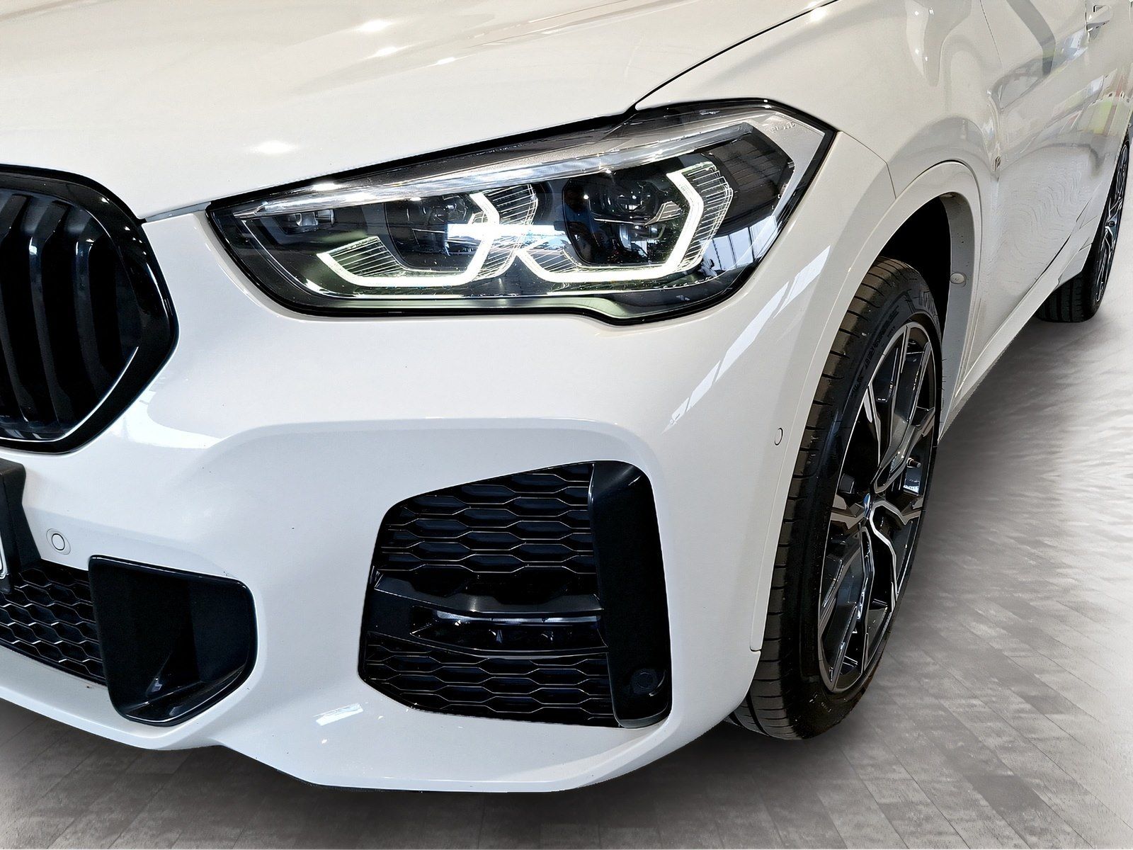 BMW X1 xDrive20d M Sport - Samsaru's Car Outlet