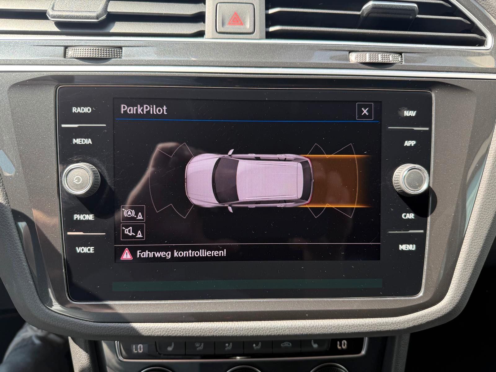 Volkswagen Tiguan Highline 4Motion - Samsaru's Car Outlet