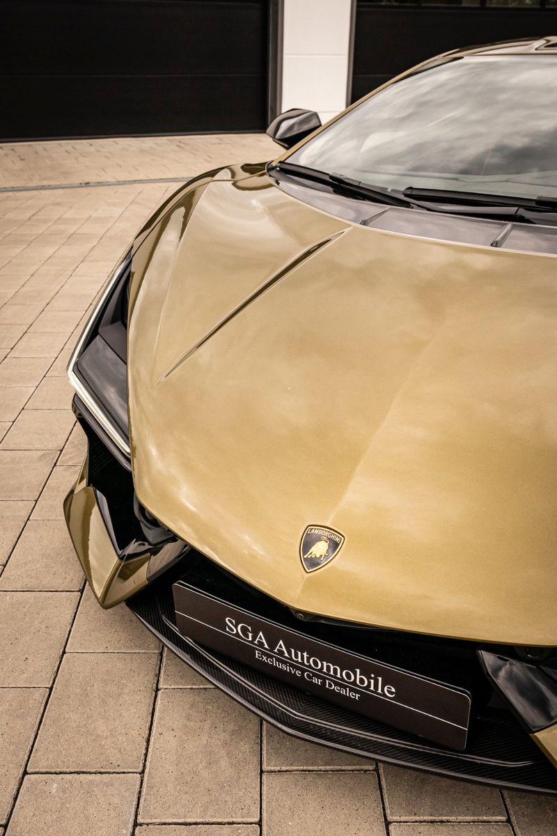 Lamborghini REVUELTO - Samsaru's Car Outlet