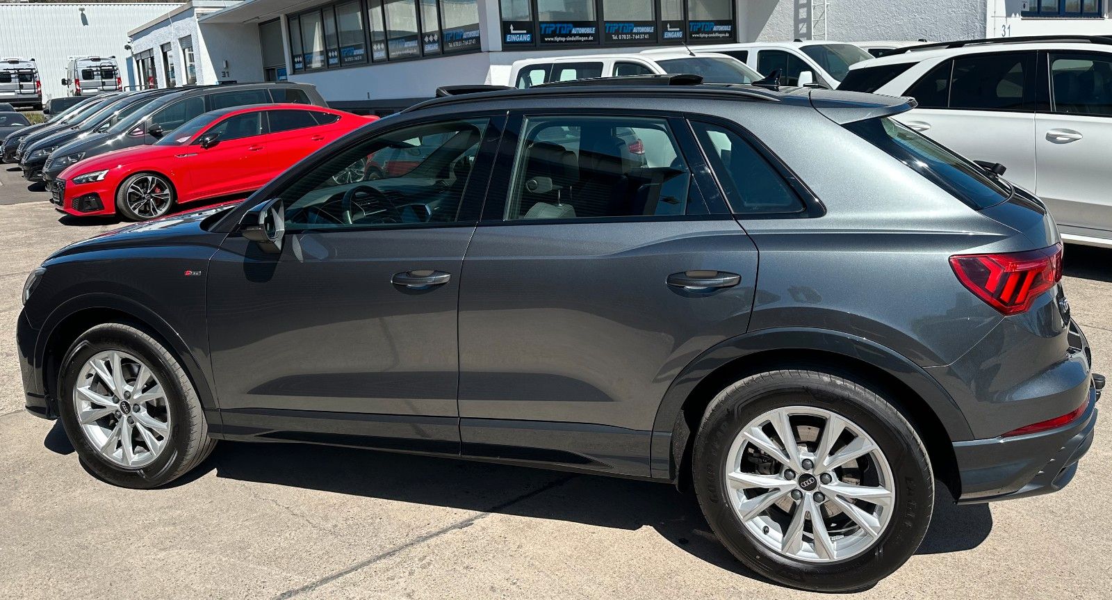 Audi Q3 45 TFSI QUATT S-LINE - Samsaru's Car Outlet