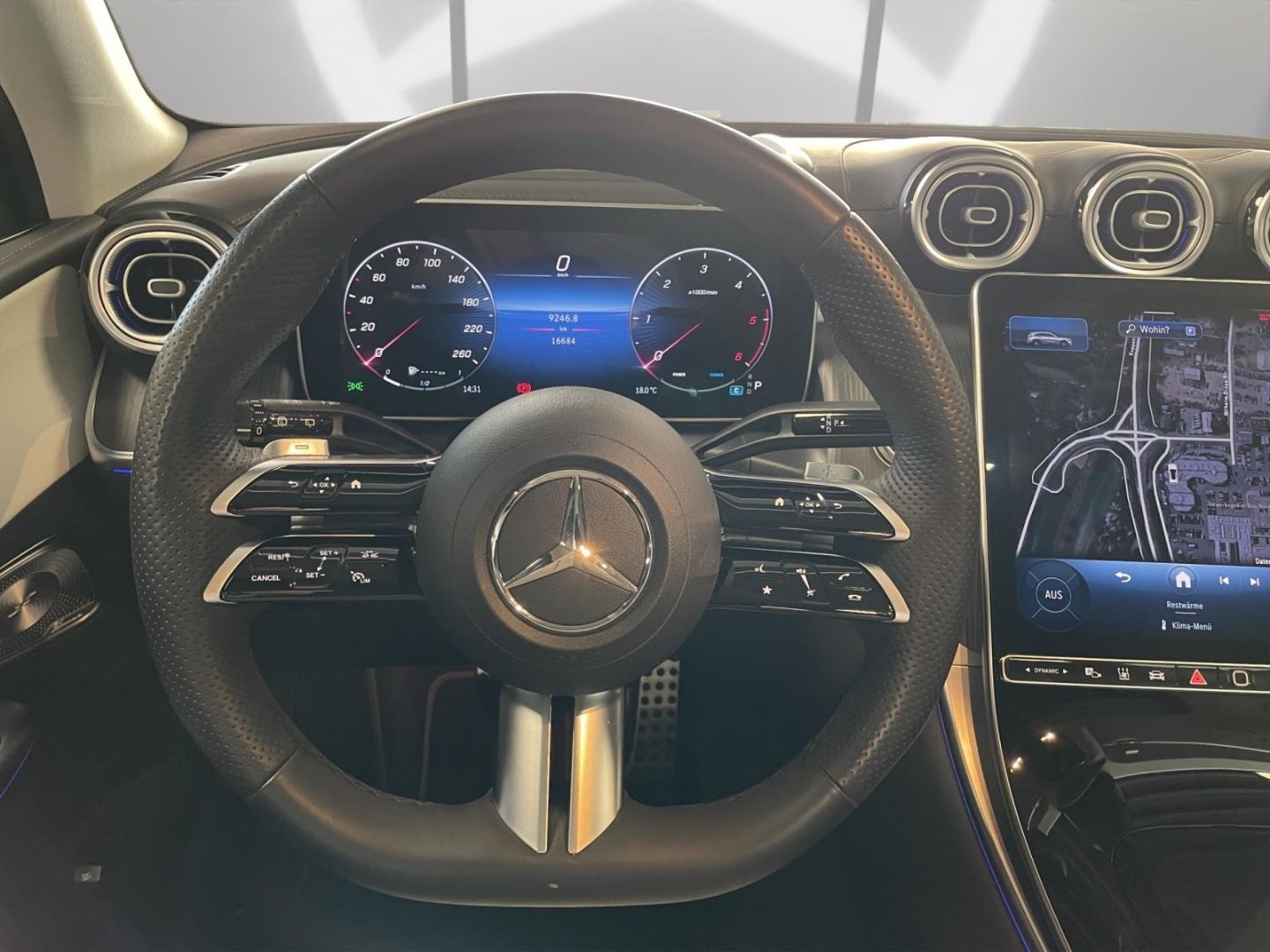Mercedes-Benz GLC 300 d 4M AMG NIGHT STDHZ PANO AHK FAP+ 360°H