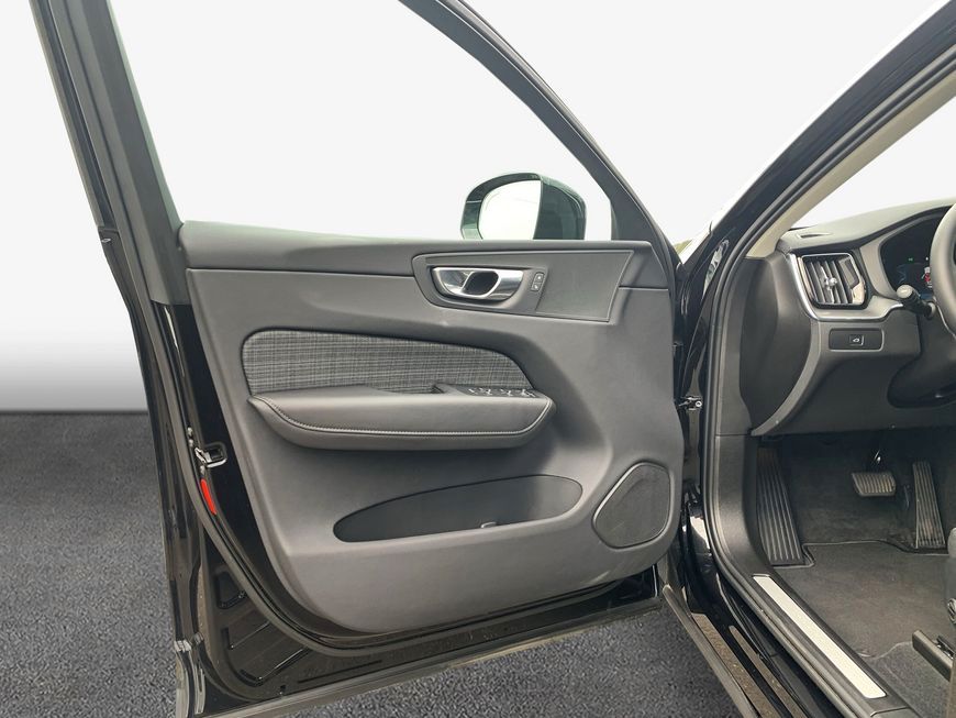 Volvo XC60 B5 B AWD Core