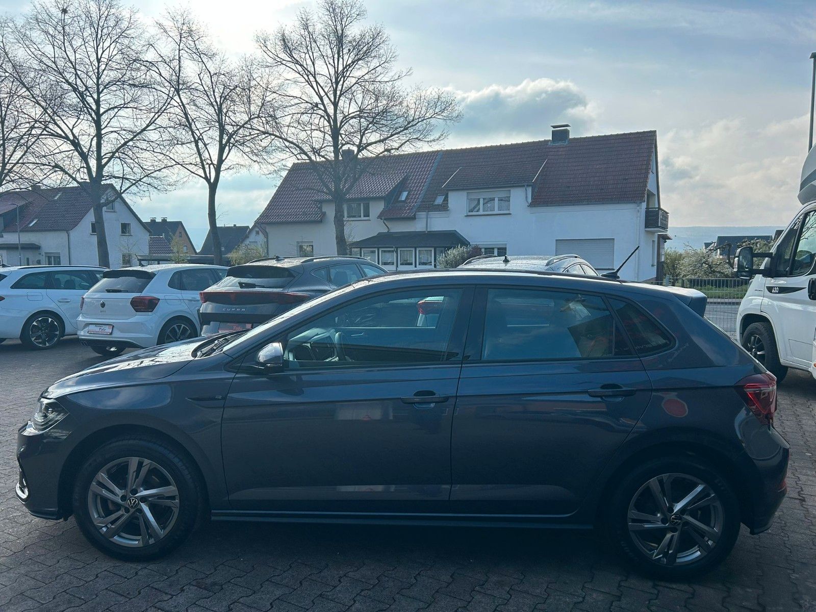 Volkswagen Polo VI R-Line *NAVI*RFK*SHZ*