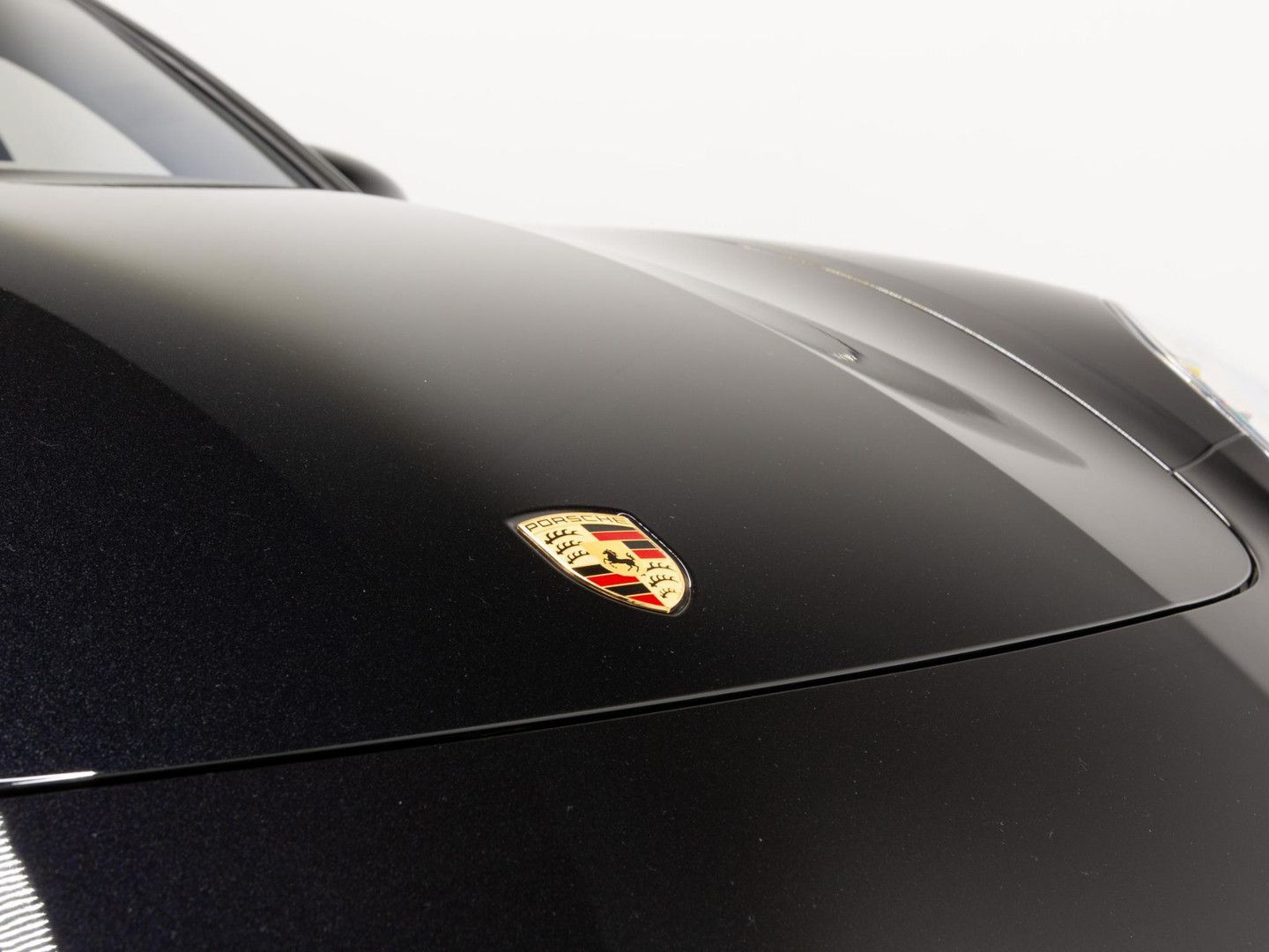 Porsche Panamera 4 E-Hybrid Platinum Edition